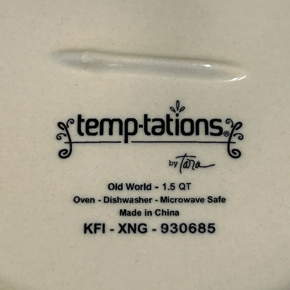 Temptations Old World Cranberry Basket Weave Bake Cook Serve Bowls 1 Q & 1.5 Q